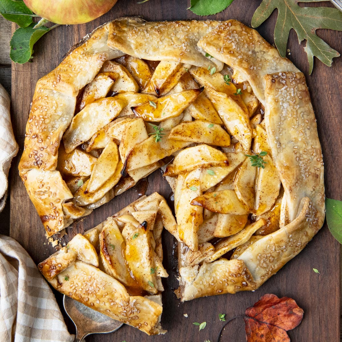 The Easiest Apple Galette Recipe: No Pie Pan, Quick Prep
